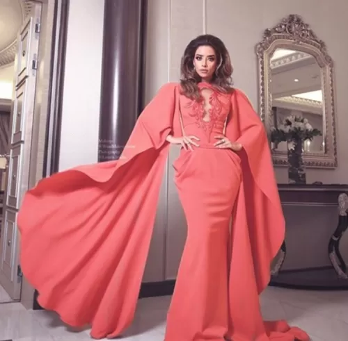 بلقيس مـع جدتها في فيديو نادر.. وجمال صوتها يسحر الجمهور!