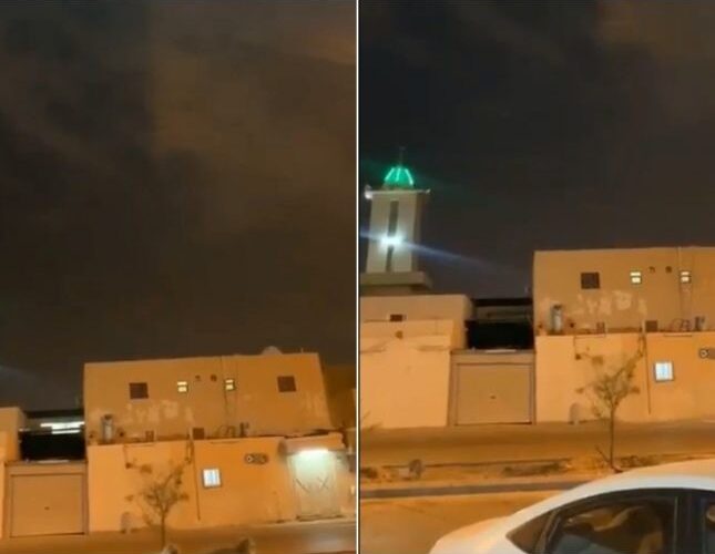 بالفيديو : مؤذن ينهار باكياً أثناء الأذان في أحد مساجد المملكة بعد قرار وقف صلاة الجماعة!