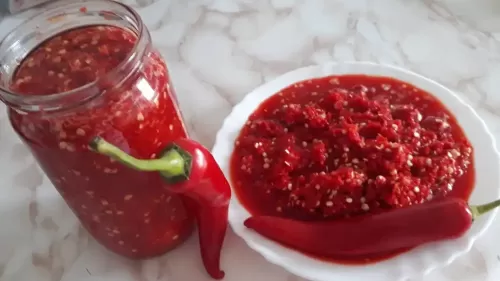 أبرزها الإصابة بقرح المعدة.. شائعات خاطئة عن الشطة الحمراء