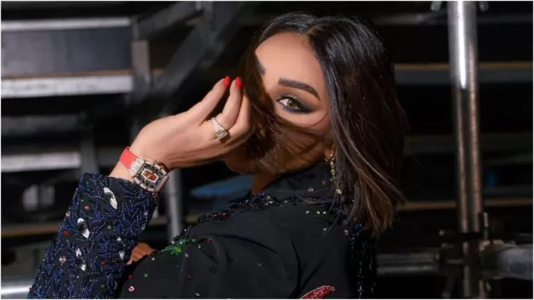 بالفيديو: أحلام تغني أغنية خاصة لابنتها فاطمة