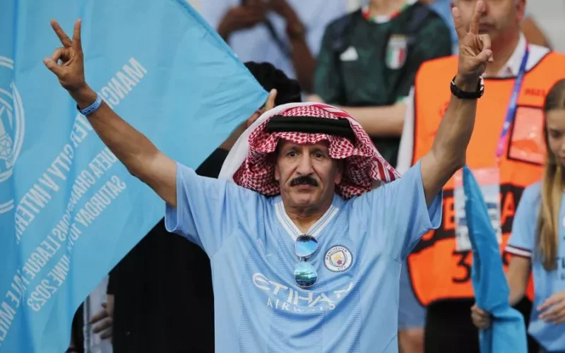 شاهد: الصورة التي فضحت اعلامي سعودي شهير وحصدت ملايين المشاهدات قبل أن يتم حذفها نهائياً