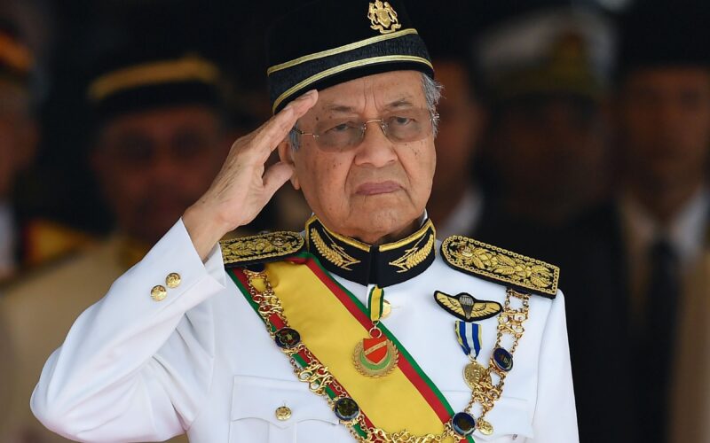 ” مهاتير محمد ” يظهر مجددا ويكشف عن كارثة وشيكة ستهز العالم بسبب جائحة “كورونا” !