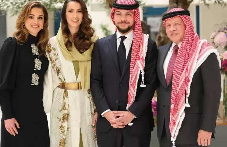 شاهد: شغل الحموات على أصوله بين الملكة رانيا والأميرة رجوى آل سيف في حضور ولي العهد