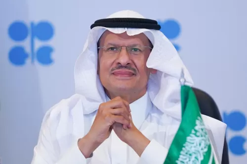 وزير سعودي يفتح النار على الإمارات .. تفاصيل