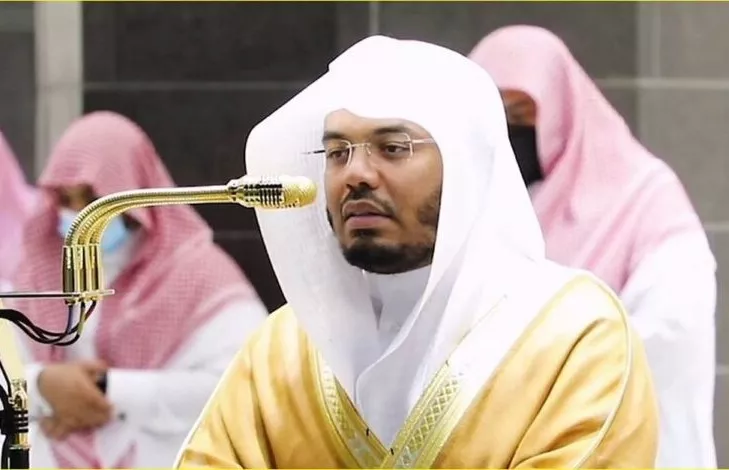 شاهد بالفيديو سيارة إمام الحرم المكي التي اشعلت السعودية بسبب قيمتها