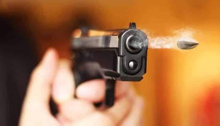 شخص يطلق النار على باص طالبات بالدمام ويقتل شقيقته ويصيب زميلتها!