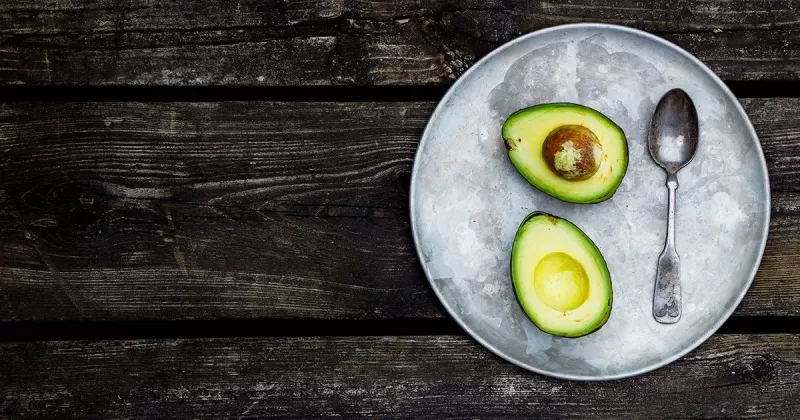 فاكهة ليست لذيذة لكنها علاج كامل وشامل للكوليسترول القاتل وتنظف وتطهر الامعاء