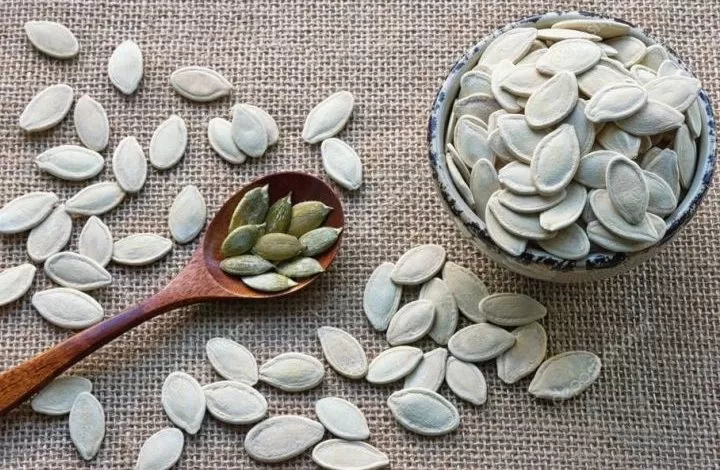 خاص للرجال : “كنز رباني عجيب” ستنصدم عندما تعرف الفوائد المذهلة والعديدة والجبارة عند تناول اللب الأبيض !!