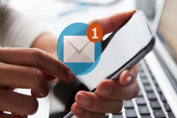 توضيح من شركة “آبل” بخصوص ثغرتي تطبيق البريد الإلكتروني لأجهزة الآيفون والآيباد