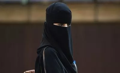 القصة الكاملة لسعودية أجبرها والدها على الزواج من شقيق زوجها المتوفي وما فعلته بنفسها ليلة الزفاف ابكى الحجر