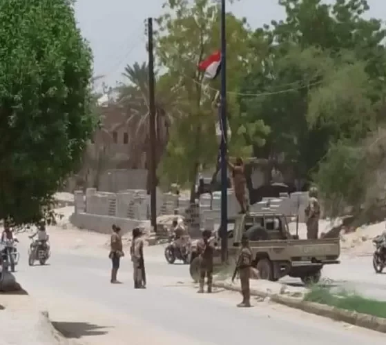 رسمياً: بدء صراع الأعلام في سيئون .. شاهد