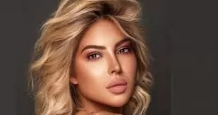 بالصور : صاحبة الجسد الطاغي مريم الدباغ تظهر بالمايوة ذو الخيط الرفيع والفاضح لتشعل الانترنت من الشاطئ .!