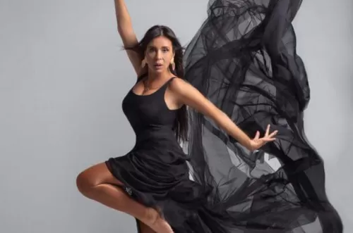 تعرف على بطلة التسريبات الجنسية في مصر والتي دفنت عشيقها الأول في الصباح وضاجعت الجديد عند غروب الشمس