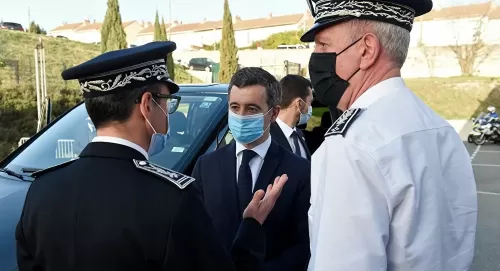 بوادر انقلاب عسكري في فرنسا والجيش ينتشر ويحذر الحكومة