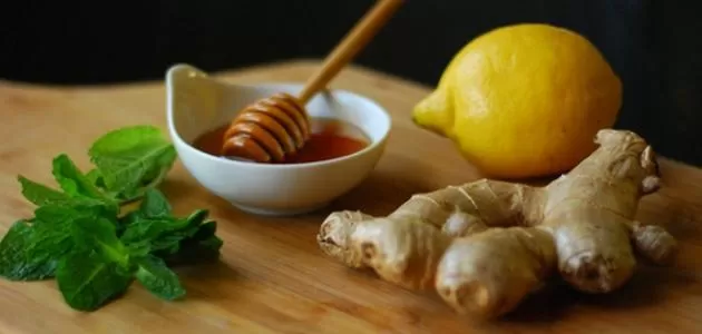 خلطة العسل والزنجبيل المطحون جرب وضعها على هذا المكان الحساس في جسمك قبل النوم وشاهد كيف تعيد لك فحولتك وقوتك
