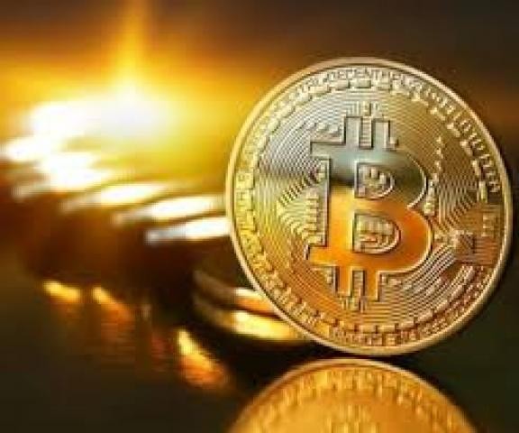 ”بيتكوين” تحلق عالياً في سباق ”كورونا”