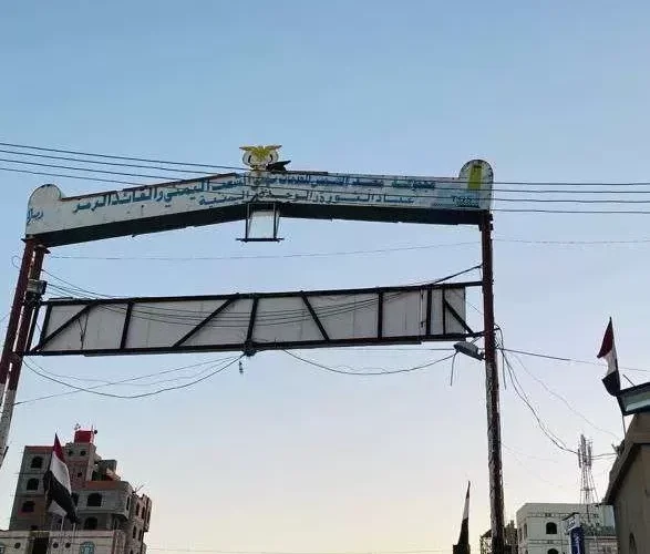 بعد معارك عنيفة .. الكشف عن القوات التي تسيطر حالياً على منفذ شحن الحدودي مع سلطنة عُمان
