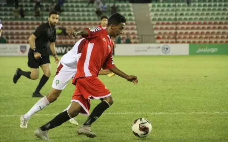 هذا اللاعب اليمني في منتخب الناشئين يتلقى ثلاثة عروض مغرية من أندية سعودية كبيرة .. تعرف عليها