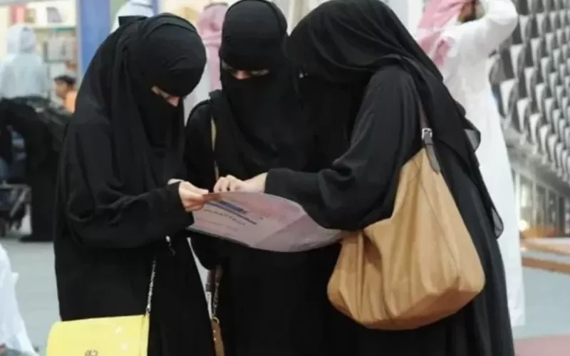 اسرة الطالبة السعودية التي حملت من علاقة محرمة مع معلمتها الأنثى تكشف تفاصيل الحادثة التي هزت المملكة