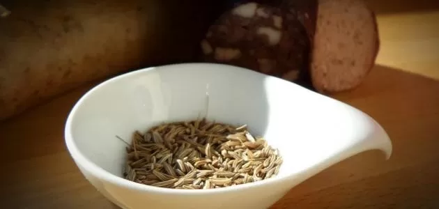 ملعقة كمون مع كوب ماء دافئ كل يوم بعد العشاء تحميك من المرض الأكثر فتكاً بالرجال