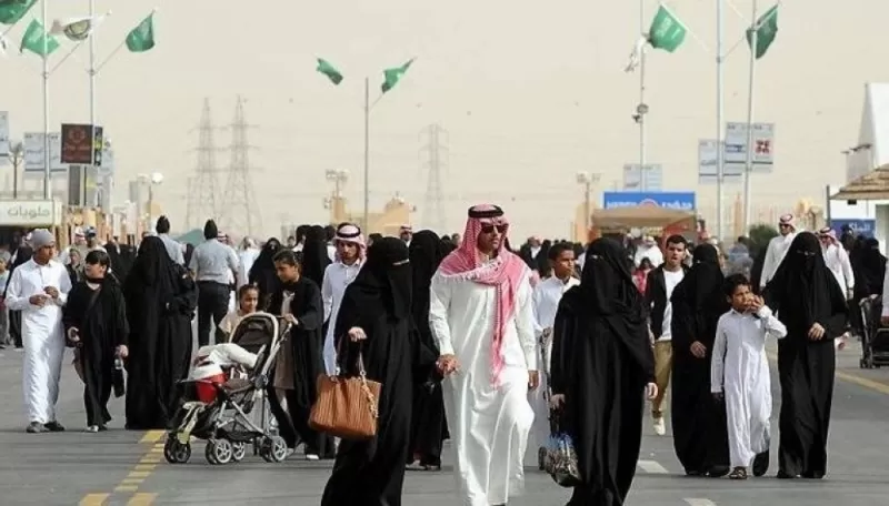 للمقيمين في السعودية .. تحذير من سلوك تقع فيه يومياً يكلفك غرامة الف ريال في كل مرة