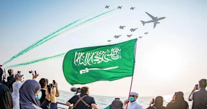 أميرة سعودية تشعل المملكة بإطلالة جريئة في ذكرى يوم العلم