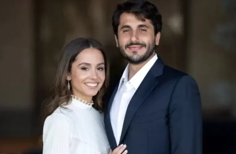 لن تصدق .. تعرف على الجنسية والديانة الحقيقية لزوج ابنة ملك الأردن. (كل التفاصيل)