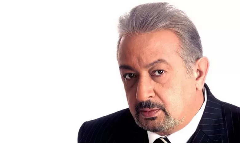 لهذا السبب كان الفنان نور الشريف يكره والدته ويرفض مصافحتها والنظر اليها حتى الموت