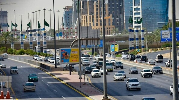 ما حقيقة فرض رسوم على استخدام بعض الطرق والشوارع الرئيسية داخل السعودية؟