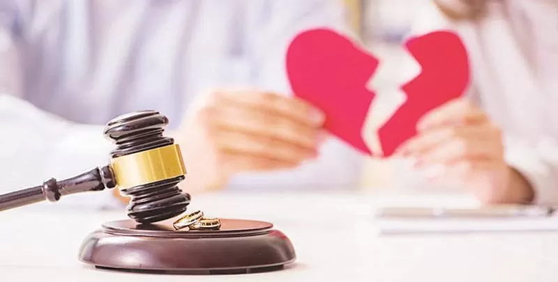 أردني يُطلّق زوجته بسبب تعليق على “فيسبوك” .. لن تتوقع ما الذي فعلته واكتشفه بالصدفة ؟ (التفاصيل)