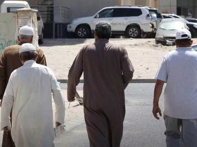 دولة خليجية تلغي قرارا يحظر عمل الأجانب الذين تجاوزا الستين عاما ويحملون شهادات دون الثانوية