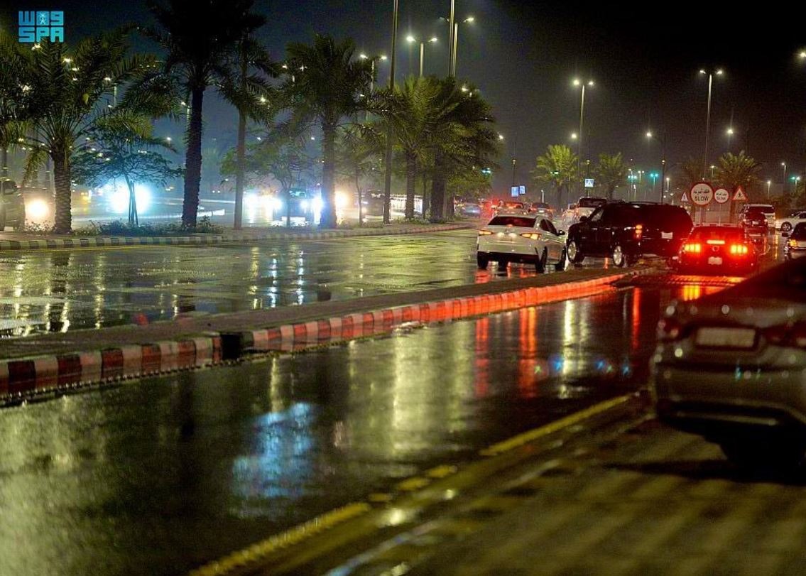 عاجل| الأرصاد تحذر من تقلبات قوية أمطار غزيرة وثلوج بالمملكة اعتبارًا من هذا التوقيت 1 19/12/2022 - 4:04 م