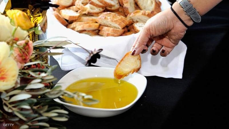 بالفيديو.. طبيب بريطاني يكشف عن علاج لفيروس كورونا: لا يكفي لشفاء كل الحالات
