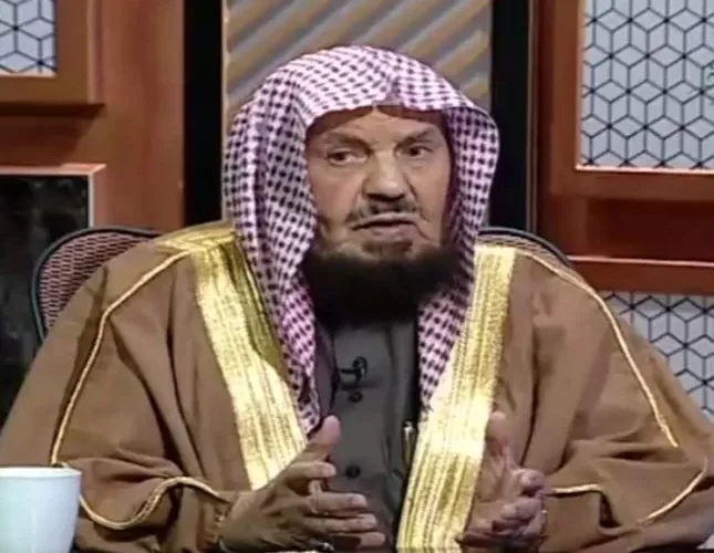 بالفيديو.. “المنيع” يكشف حكم استخدام “صدام سيارة” وجد في الشارع !!