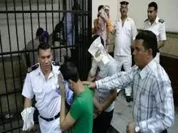 سبعيني يمارس الفاحشة مـع شاب بعـد استدراجه بطريقة خبيثة .. وبعدمـا انتهى من الفعل كـانت الكارثة الكبرى التـي شاب لها راس الوالدان.!!