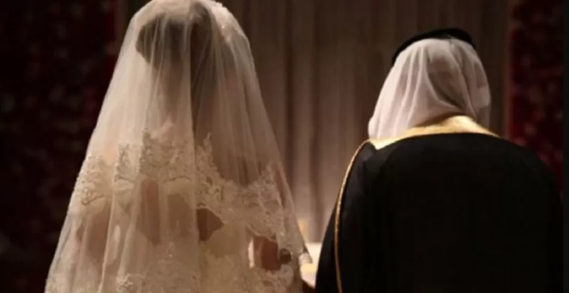 عريس سعودي يعيد العروس لأهلها فجأة ليلة الدخلة ويمهلهم 20 يوماً فقط والسبب صادم للجميع!