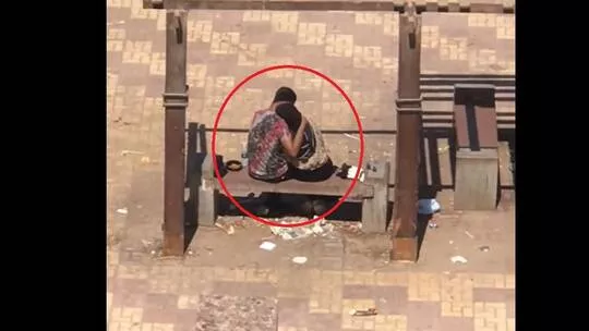 بالفيديو: شاب مصري يكشف عن ما يمكن شراءه بمائة ريال في ارقى اسواق الرياض