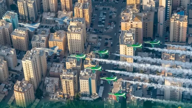 شاهد: الطيران الحربي السعودي يحلق بكثافة في سماء الكويت ..