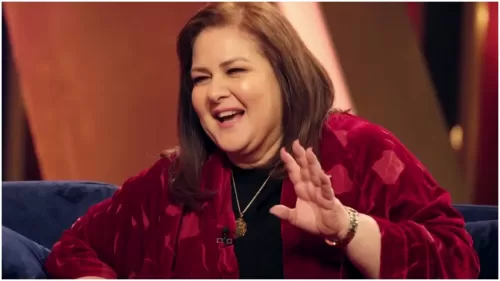 تدهور حاد في صحة دلال عبد العزيز واطباء يصدمون بناتها بهذا الخبر