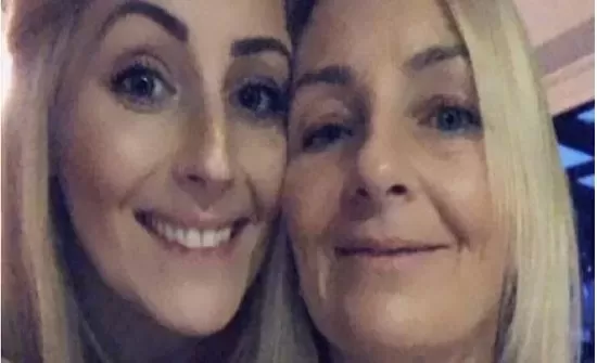 طلبت من أمها ان تكون معها في شهر العسل وعندما دخلت غرفة النوم على زوجها شاهدت ما لم يخطر على بالها ابداً