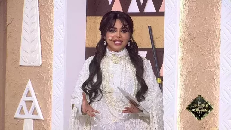 بالفيديو: سخط في السعودية بعد ظهور جريء جداً لرهف القحطاني في اول حلقه مـن برنامجها الرياضي