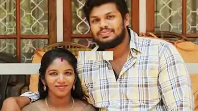 صور رهيبة لزوج استخدم افعى كوبرا قاتلة للتخلص من زوجته بطريقة شيطانية