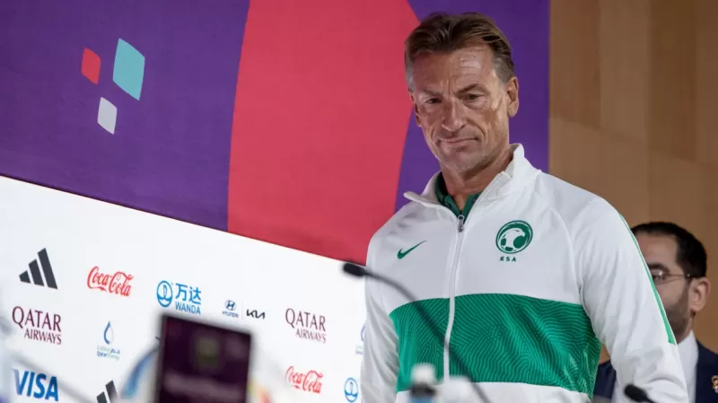 قبل مباراة السعودية والمكسيك قرارات “غير متوقعة” من مدرب المنتخب السعودي رينارد