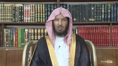 فيديو شيخ سعودي يشرح طريقة تصفيد الشياطين في رمضان تصدم الجميع