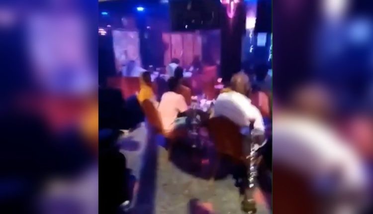هل تذكرون الشخص الذي اشتكى من وجود مرقص بجوار منزله في جدة؟.. إعلامي يفجر مفاجآت بشأن صاحب الفيديو