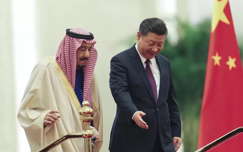 شاهد انبهار الرئيس الصيني لحظة استقباله في قصر اليمـامة في الرياض