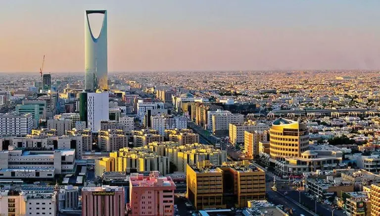 أرقام جديدة تكشف عن أكبر جالية في السعودية من العاملين في المملكة