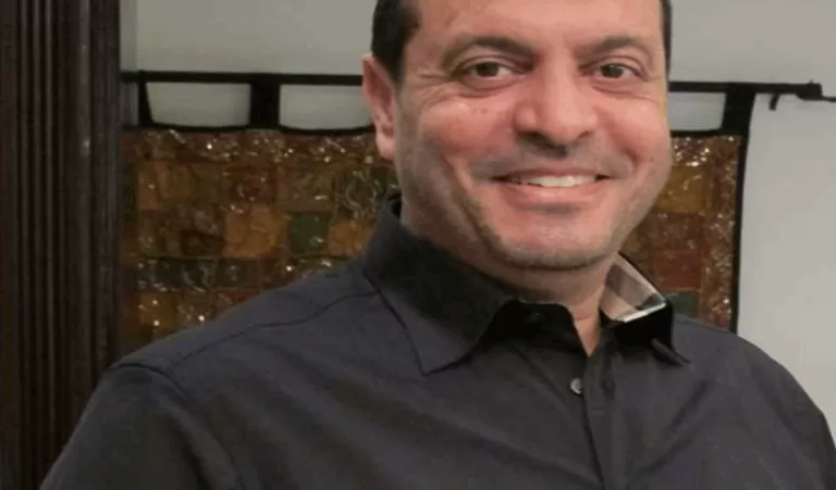 مصدر مقرب من عائلة الشيف أسامة السيد يكشف سبب صادم وراء دفنه فـي أمريكا وليس مصر