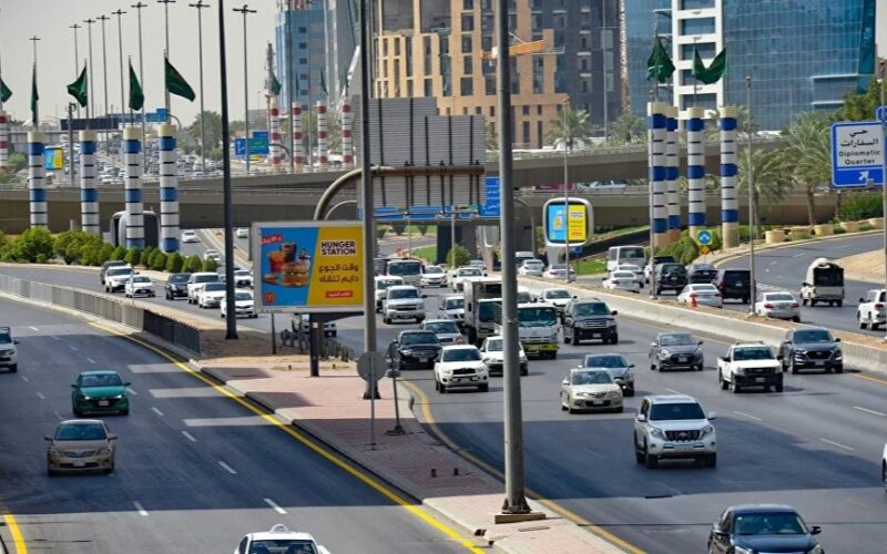خبر سيء لكل الوافدين في المملكة..سعودة “القطاع الخاص” بنسبة 75 بالمئة