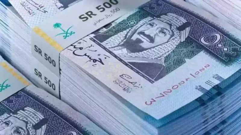 فتاة سعودية ”تسرق” 250 مليون ريال (سعودي) على خالها باستخدام حيلة ذكية عبر ”رسالة نصية”!.. فيديو